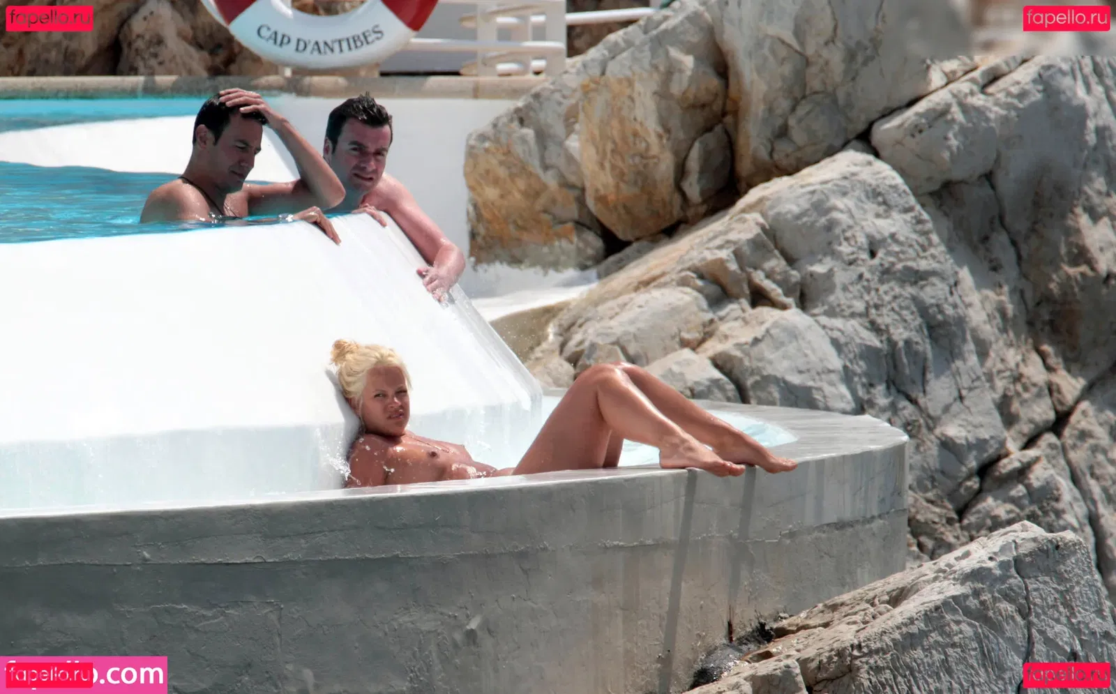 Lily Allen Onlyfans Photo Gallery 