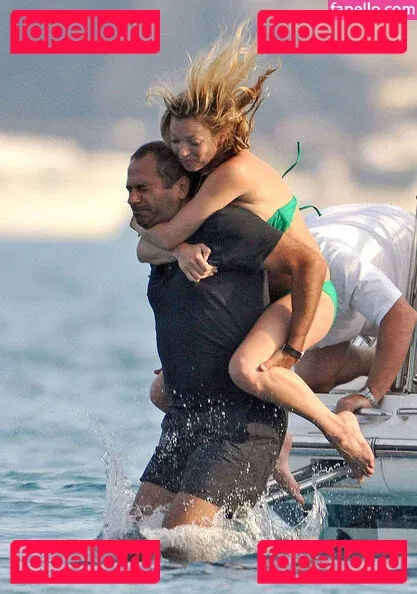 Lily Allen Onlyfans Photo Gallery 