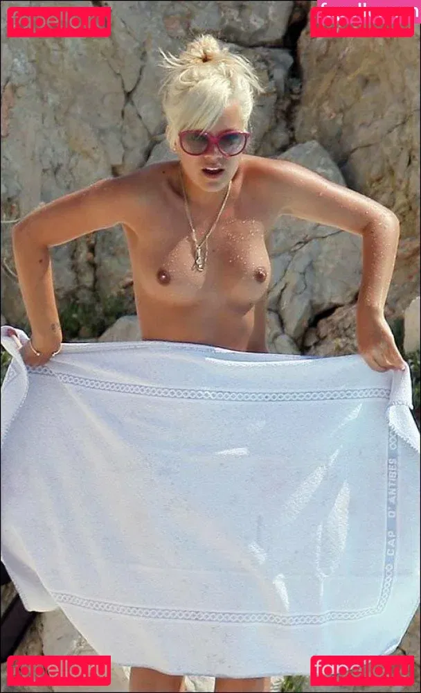 Lily Allen Onlyfans Photo Gallery 