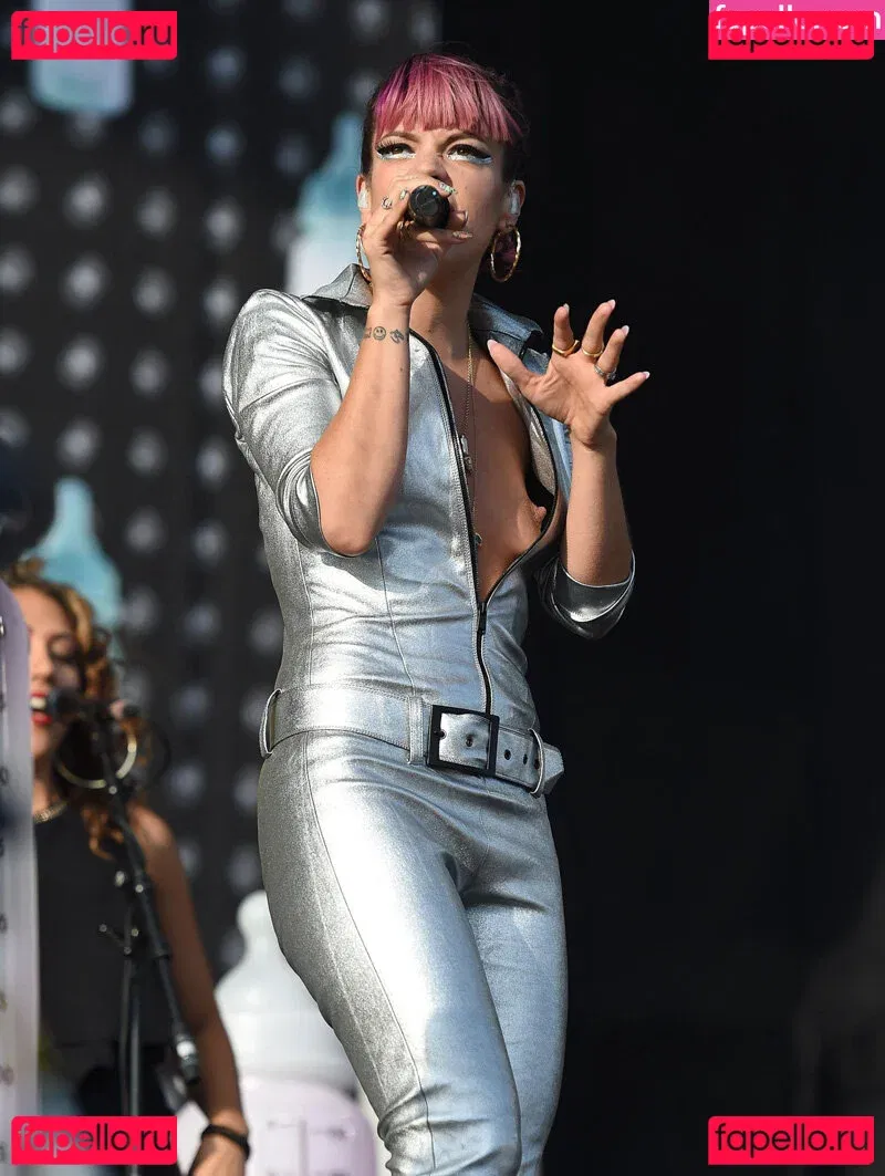 Lily Allen Onlyfans Photo Gallery 