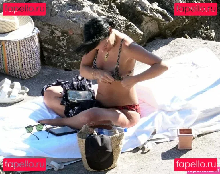 Lily Allen Onlyfans Photo Gallery 