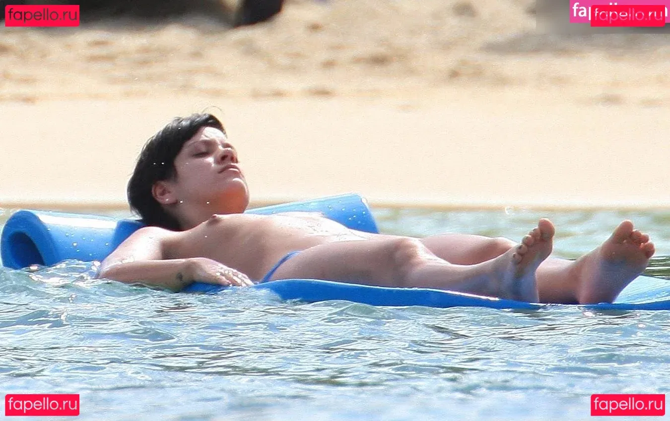 Lily Allen Onlyfans Photo Gallery 