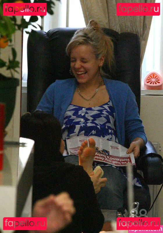 Lily Allen Onlyfans Photo Gallery 