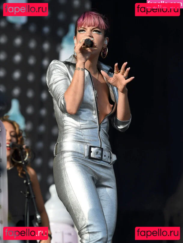 Lily Allen Onlyfans Photo Gallery 