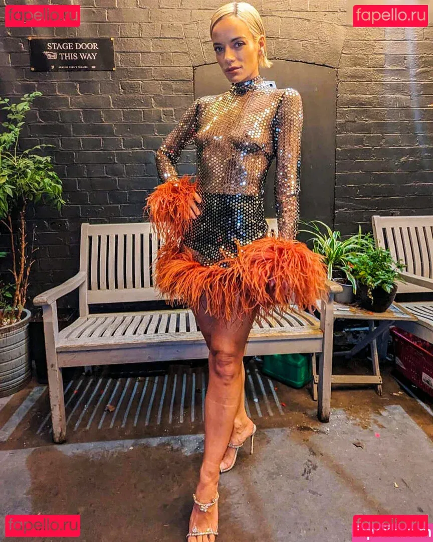 Lily Allen Onlyfans Photo Gallery 