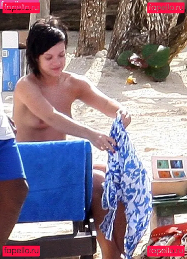 Lily Allen Onlyfans Photo Gallery 