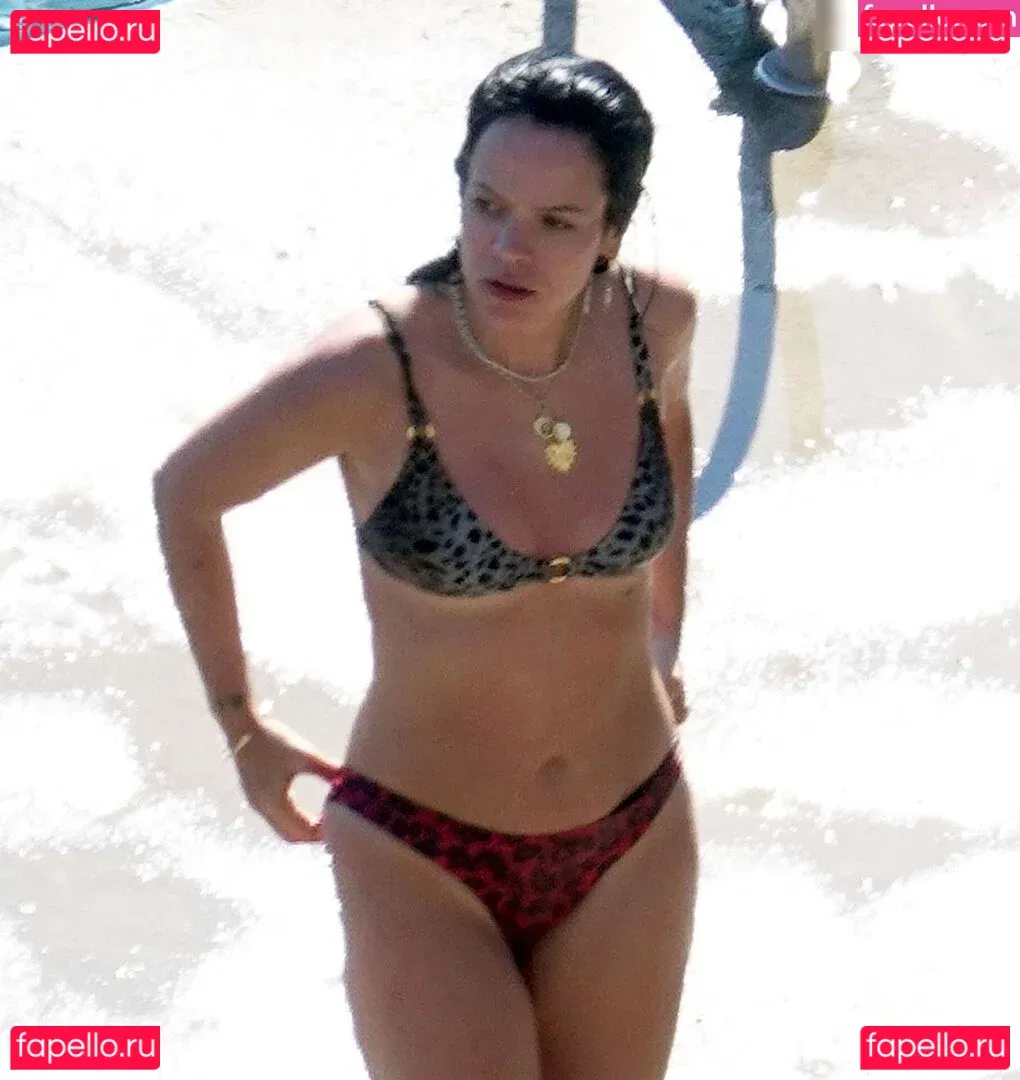 Lily Allen Onlyfans Photo Gallery 