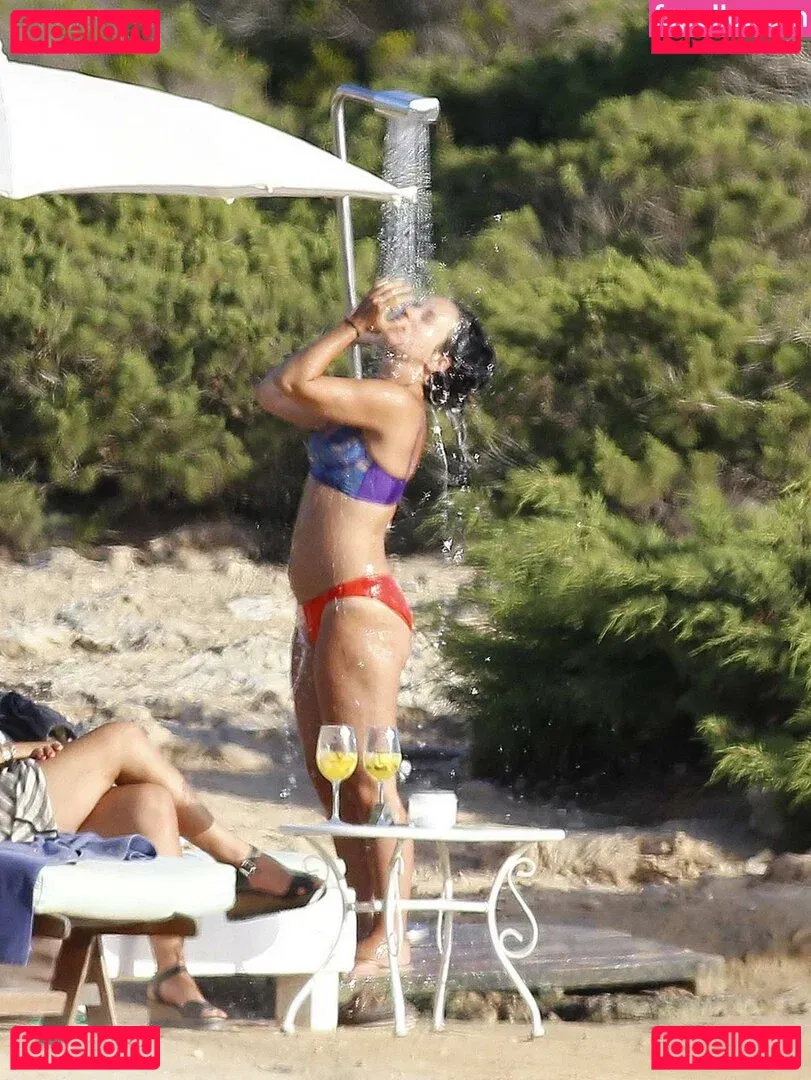 Lily Allen Onlyfans Photo Gallery 