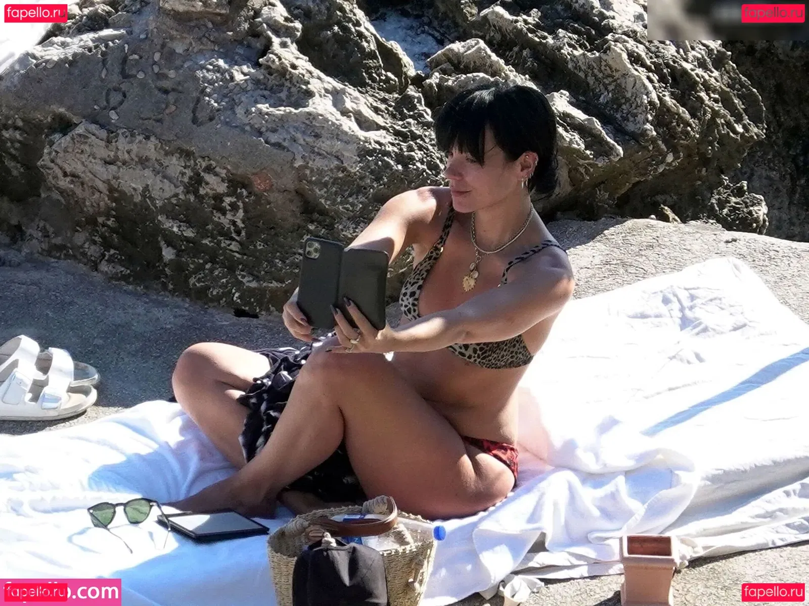 Lily Allen Onlyfans Photo Gallery 