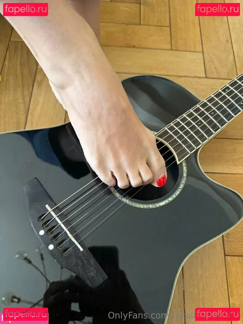 Lily Allen Onlyfans Photo Gallery 