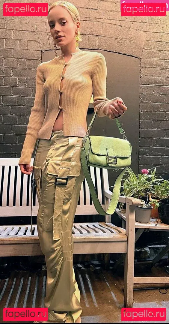 Lily Allen Onlyfans Photo Gallery 