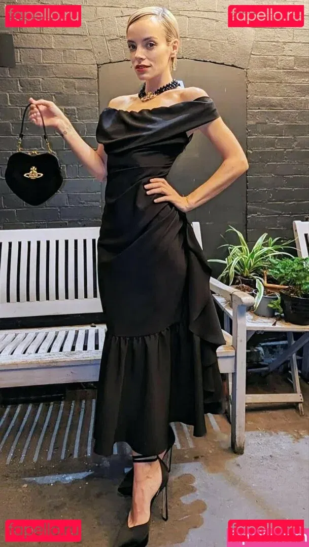 Lily Allen Onlyfans Photo Gallery 