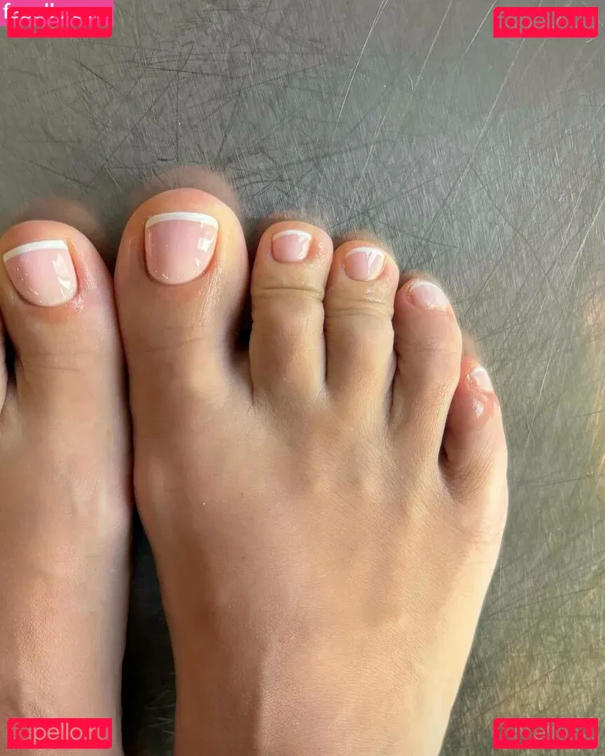 Lily Allen Onlyfans Photo Gallery 