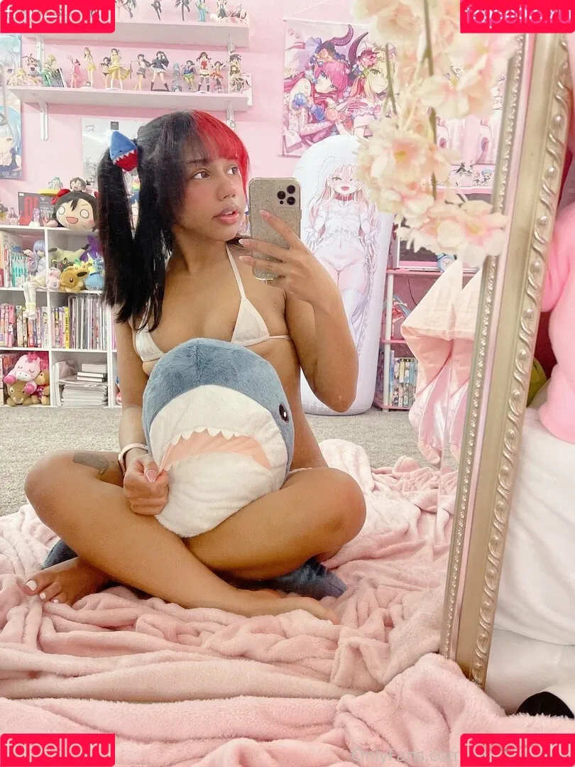 akaneararagi Onlyfans Photo Gallery 