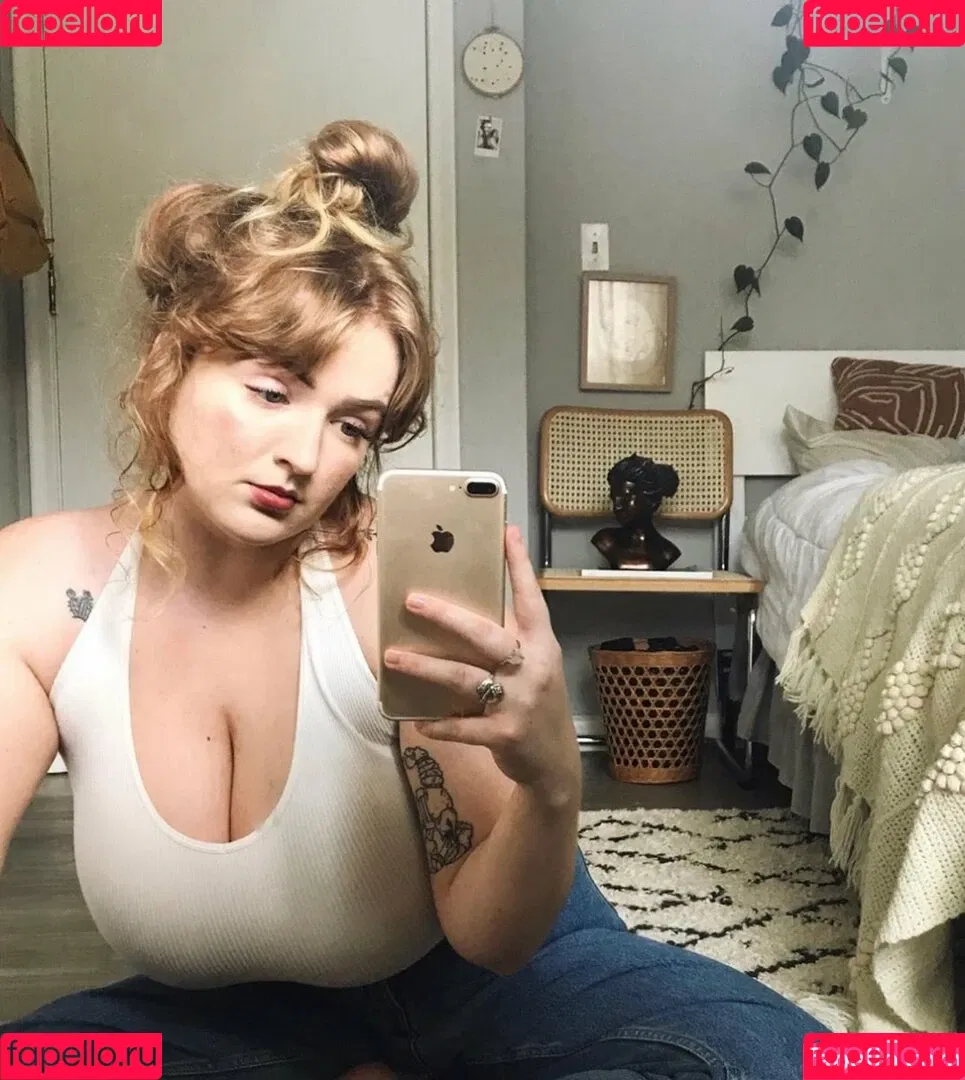 Cayley M Onlyfans Photo Gallery 
