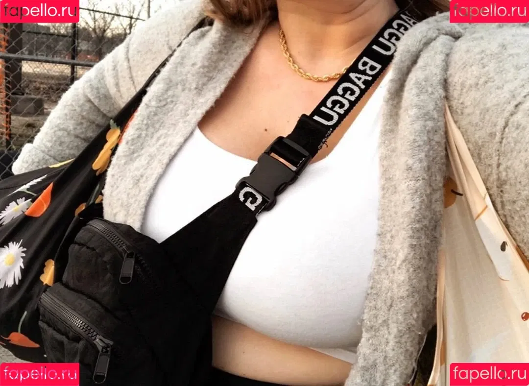 Cayley M Onlyfans Photo Gallery 