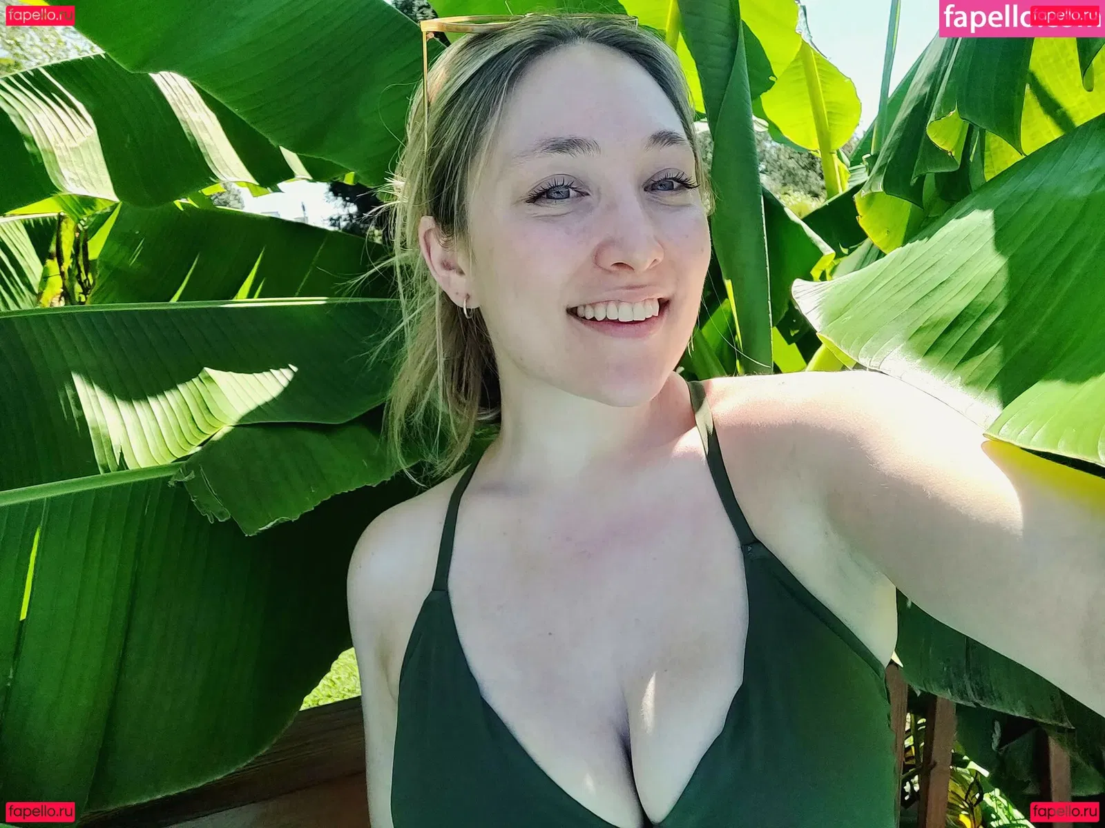 juliatvgames Onlyfans Photo Gallery 