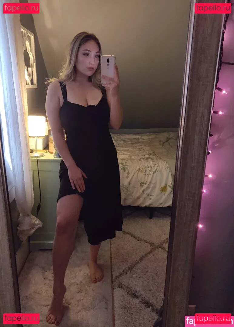 juliatvgames Onlyfans Photo Gallery 