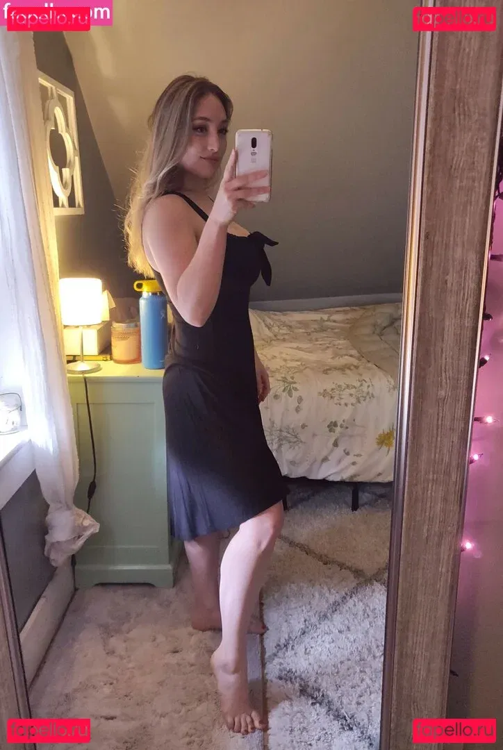 juliatvgames Onlyfans Photo Gallery 