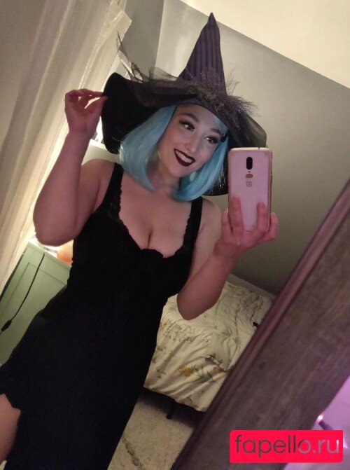 juliatvgames Nude Onlyfans Photo 3
