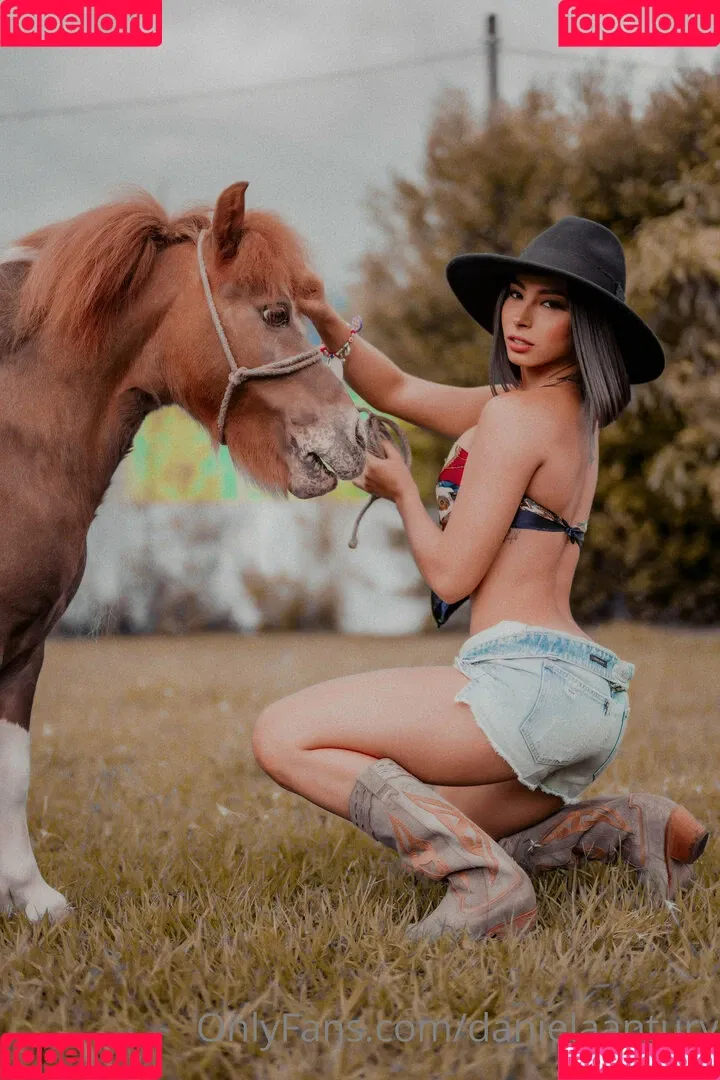 Daniela Antury Onlyfans Photo Gallery 