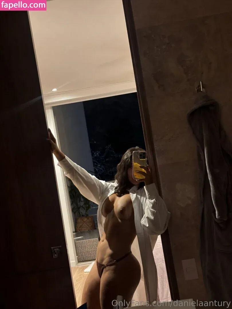 Daniela Antury Onlyfans Photo Gallery 