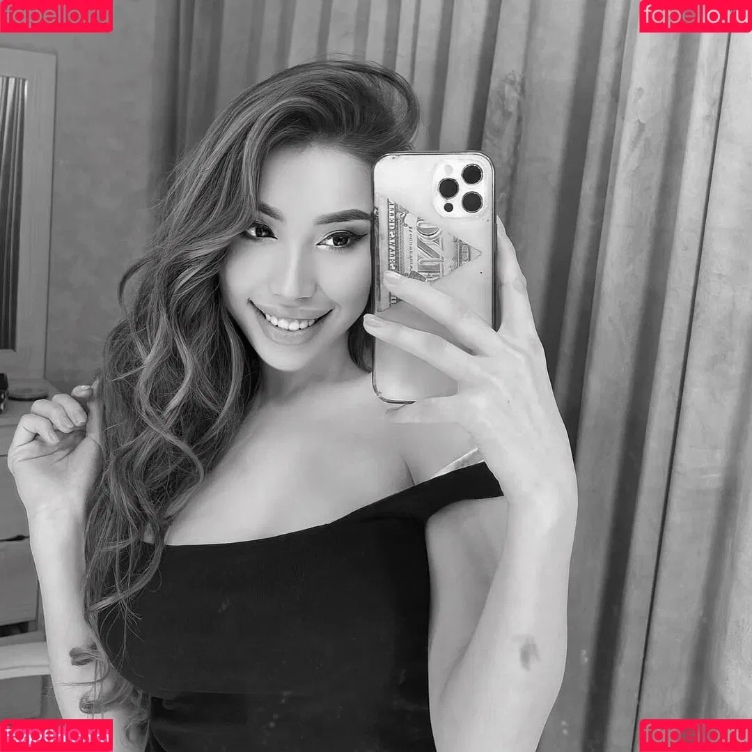 Sury_01 Onlyfans Photo Gallery 