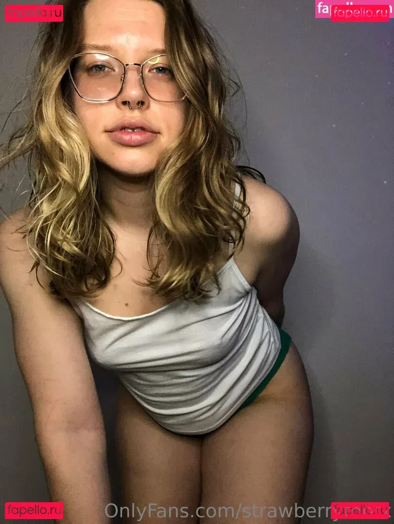 strawberrytootx Onlyfans Photo Gallery 