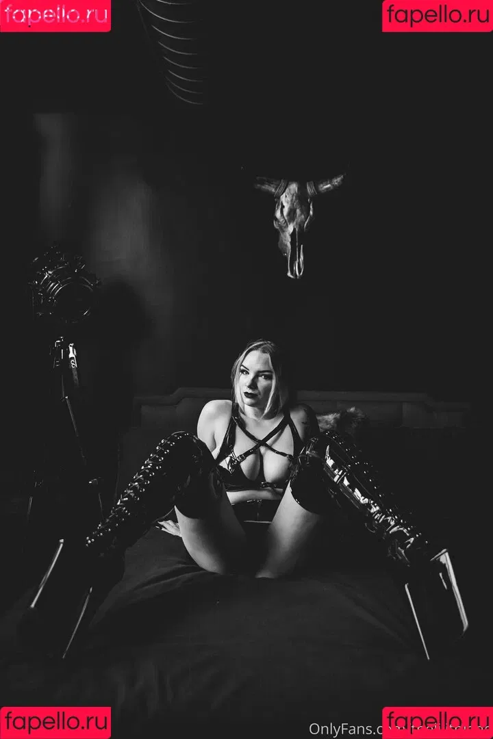 thelilithjane Onlyfans Photo Gallery 