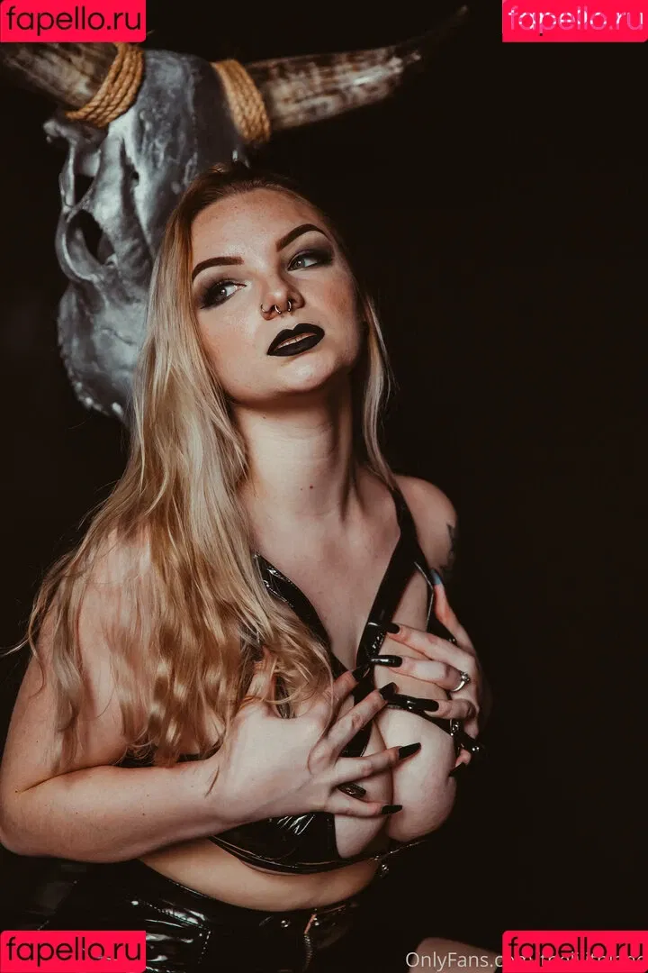 thelilithjane Onlyfans Photo Gallery 