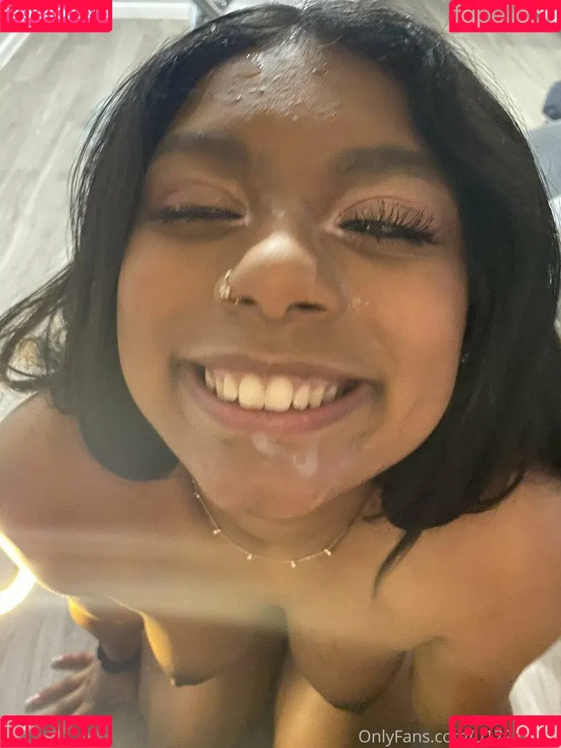 realmarinalina Onlyfans Photo Gallery 