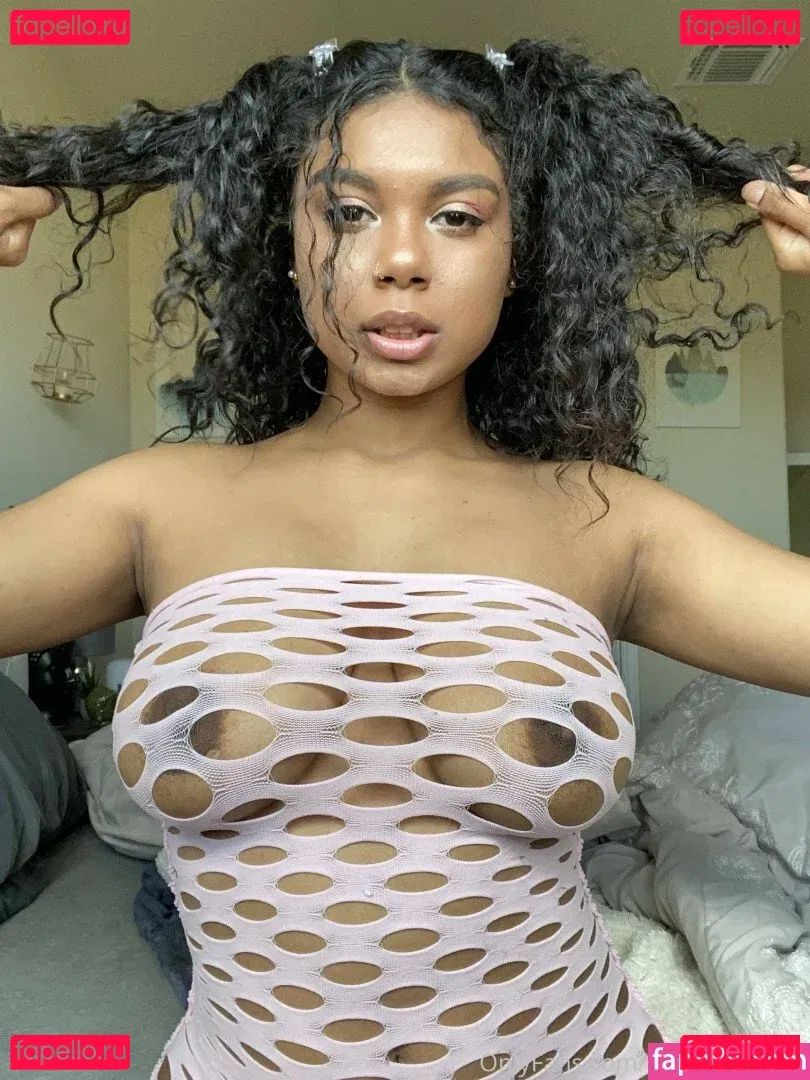 realmarinalina Onlyfans Photo Gallery 