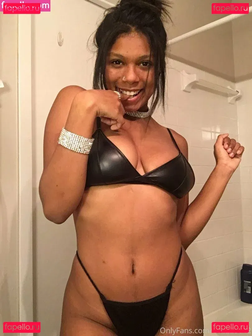 realmarinalina Onlyfans Photo Gallery 