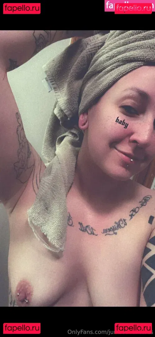 junisadventures Onlyfans Photo Gallery 