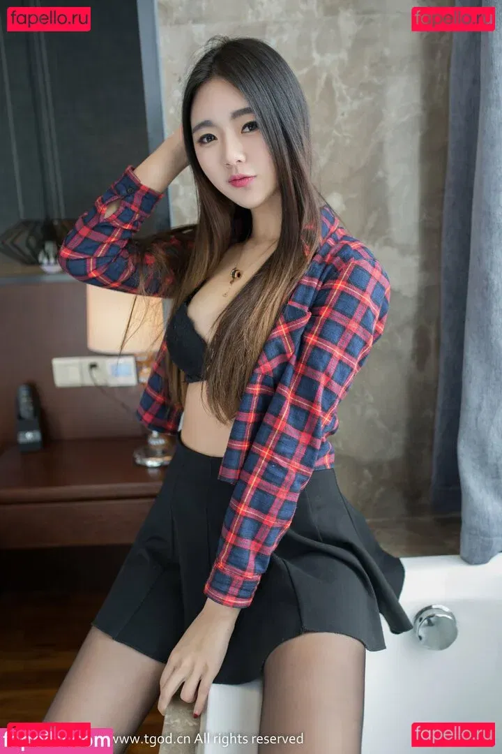 Xoreneeo Onlyfans Photo Gallery 