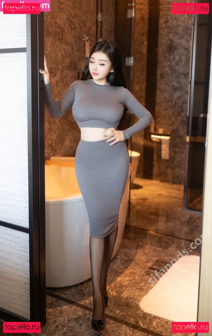 Xoreneeo Onlyfans Photo Gallery 