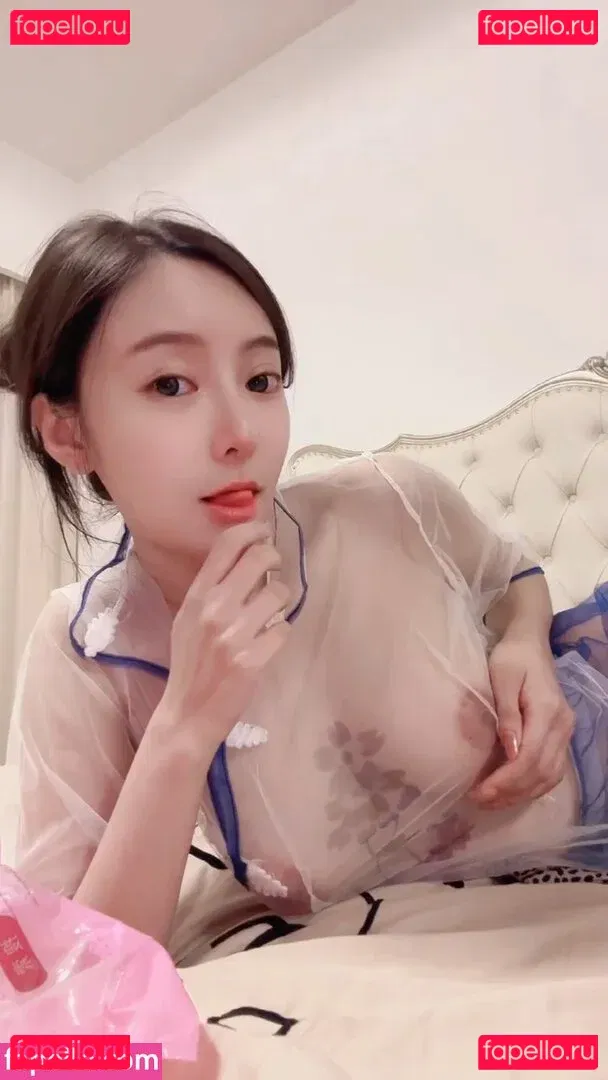 Xoreneeo Onlyfans Photo Gallery 