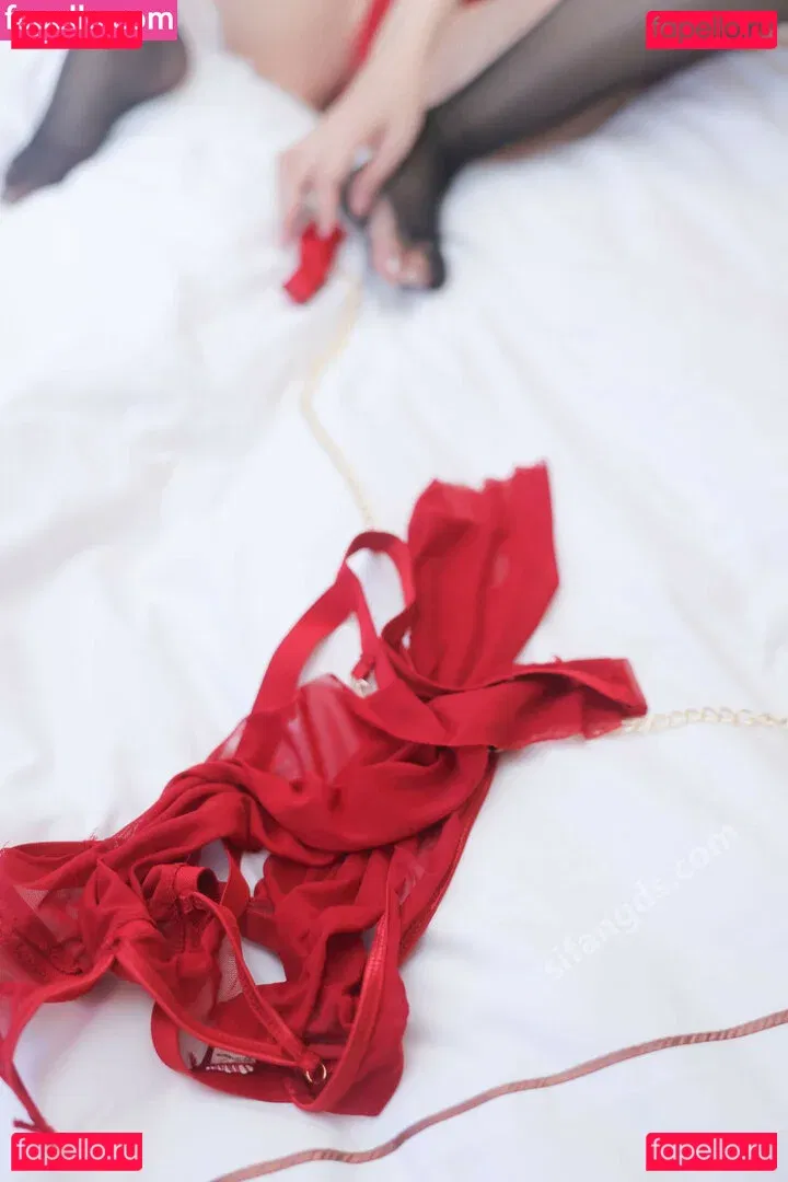 Xoreneeo Onlyfans Photo Gallery 