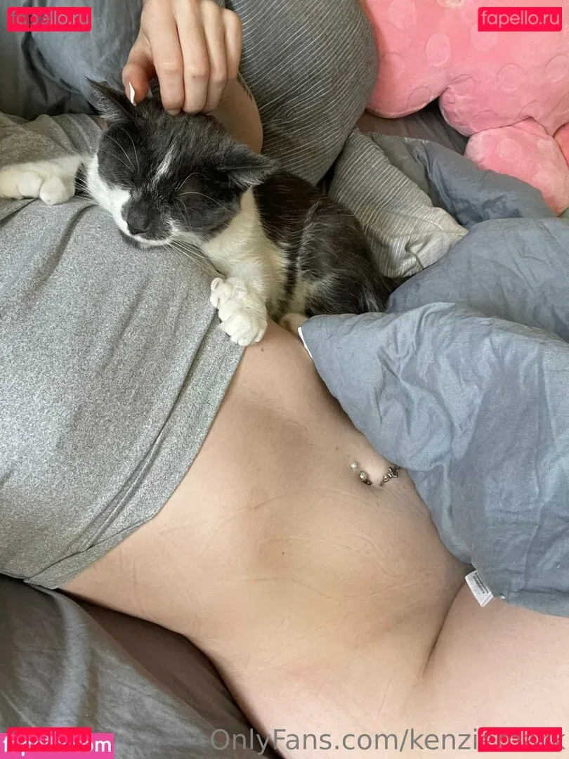 kenziemark Onlyfans Photo Gallery 