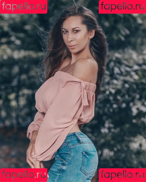 Olesia Levana Onlyfans Photo Gallery 