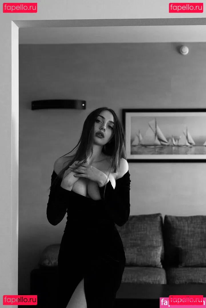 PrincessYana Onlyfans Photo Gallery 