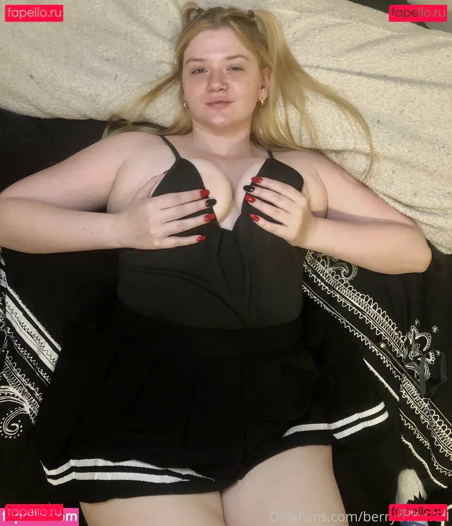 berrybabe721 Onlyfans Photo Gallery 