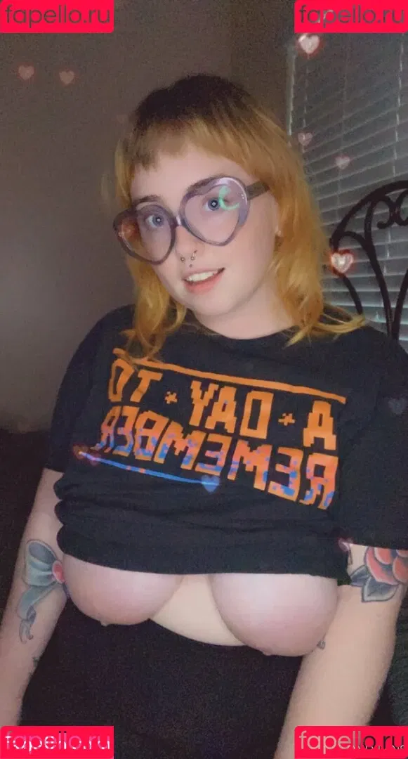 beebstv Onlyfans Photo Gallery 