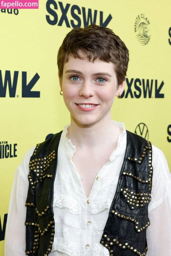 Sophia Lillis Onlyfans Photo Gallery 