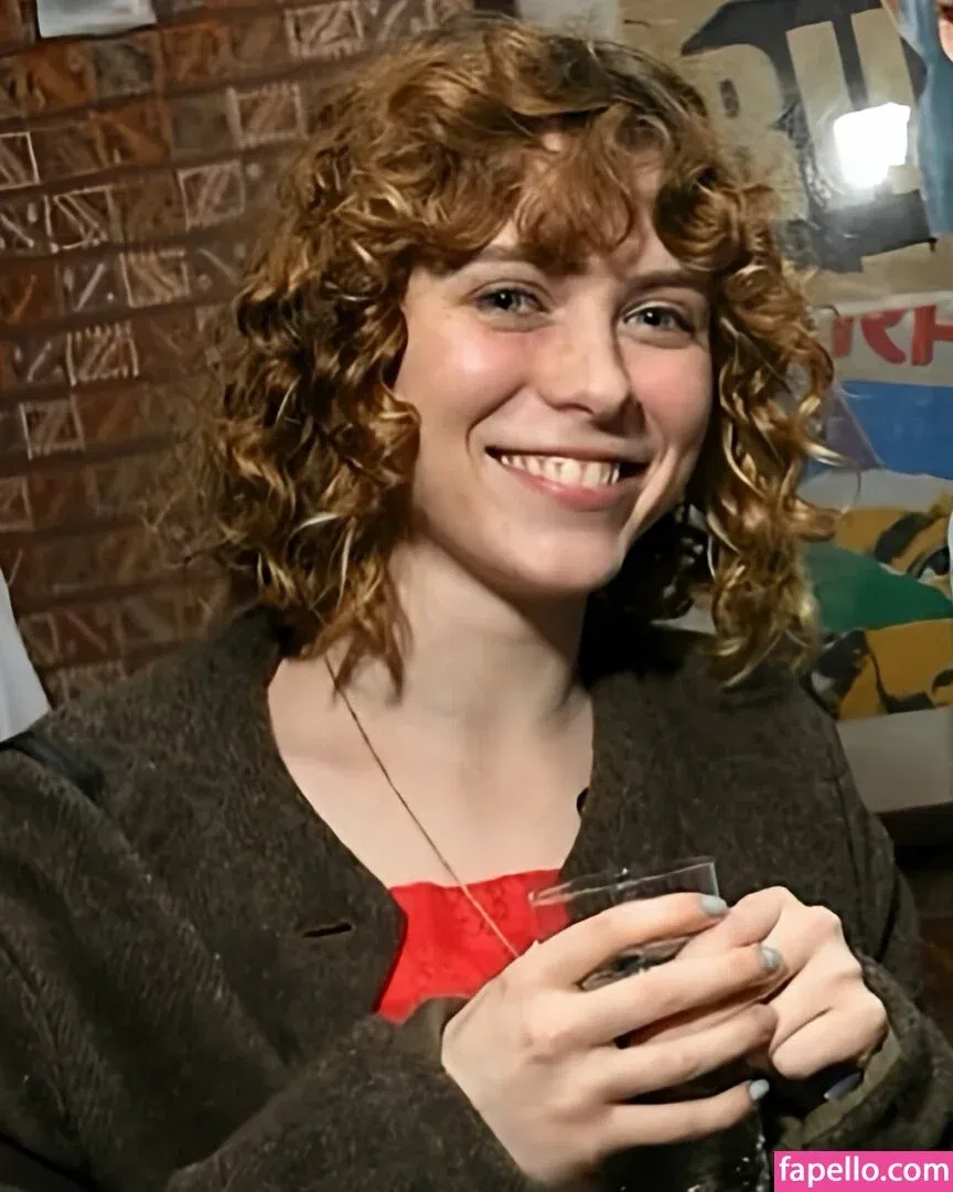 Sophia Lillis Onlyfans Photo Gallery 