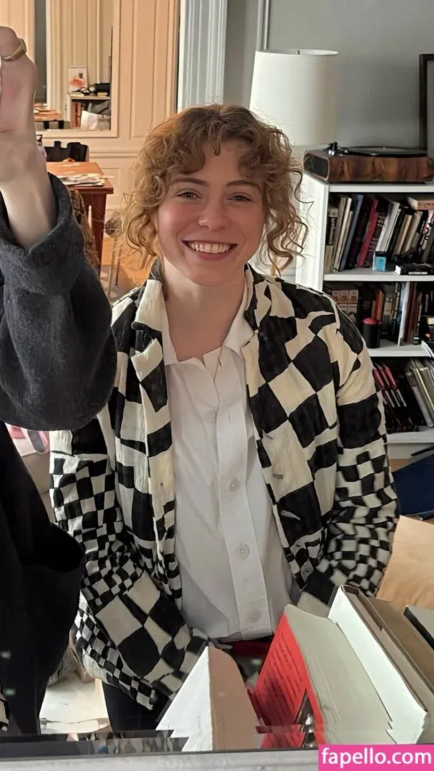 Sophia Lillis Onlyfans Photo Gallery 