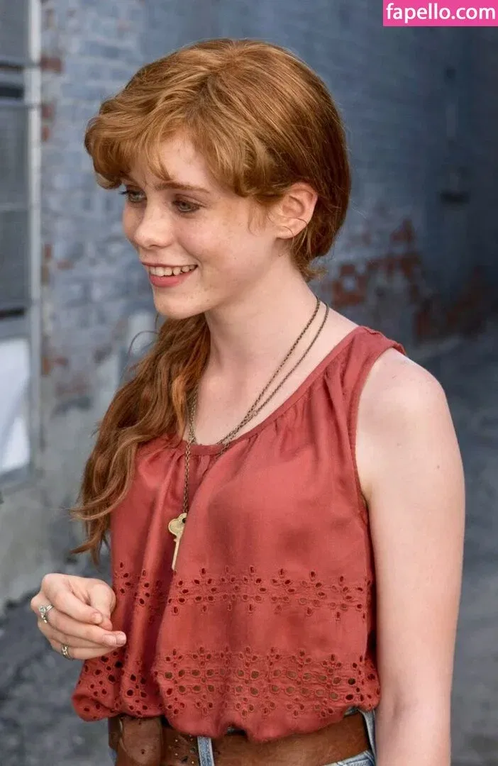 Sophia Lillis Onlyfans Photo Gallery 