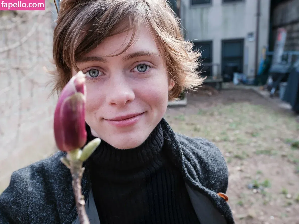 Sophia Lillis Onlyfans Photo Gallery 