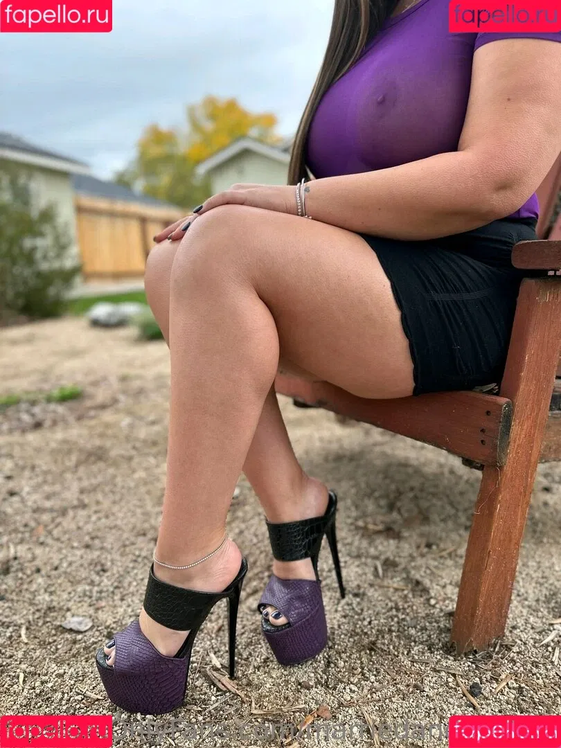 marriedandheelsof Onlyfans Photo Gallery 