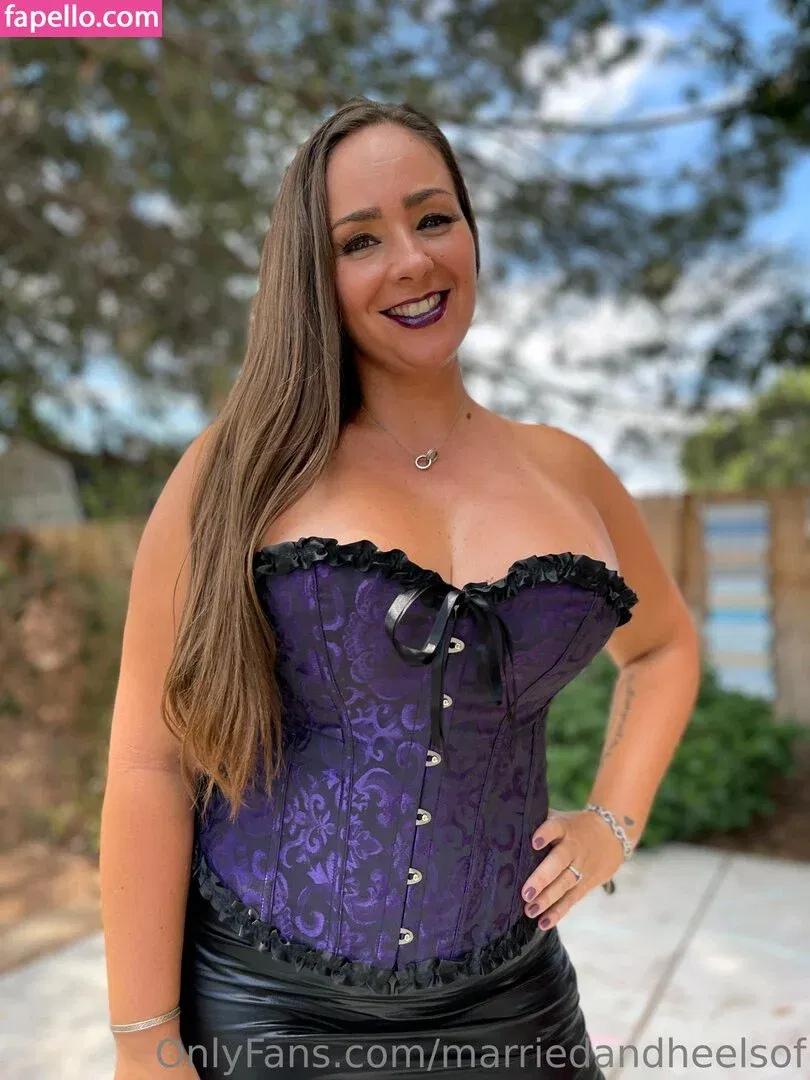 marriedandheelsof Onlyfans Photo Gallery 